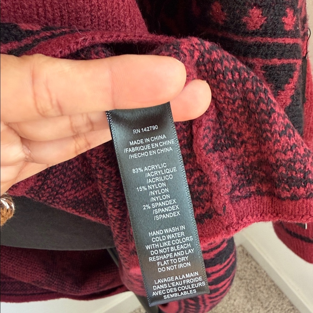 Chic Burgundy and Black Geometric Poncho - Picture 11 of 12